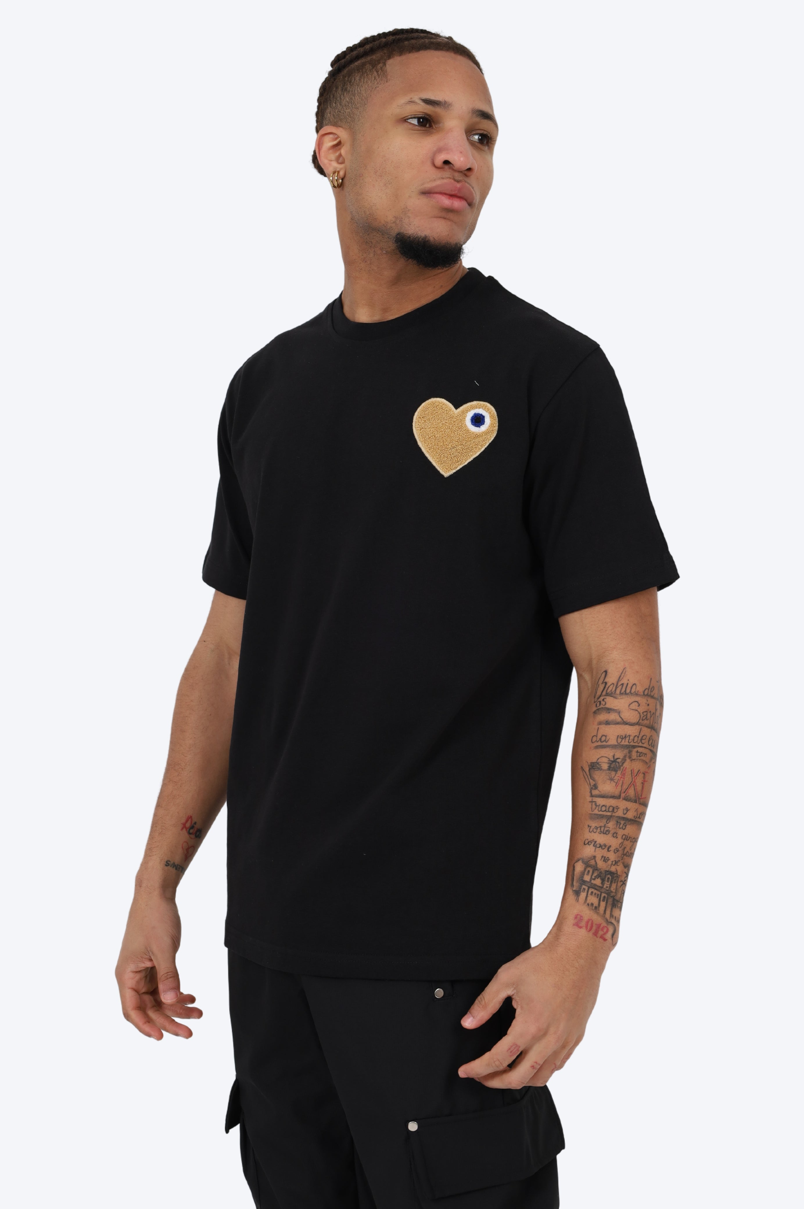 T shirt brodé coeur hot sale