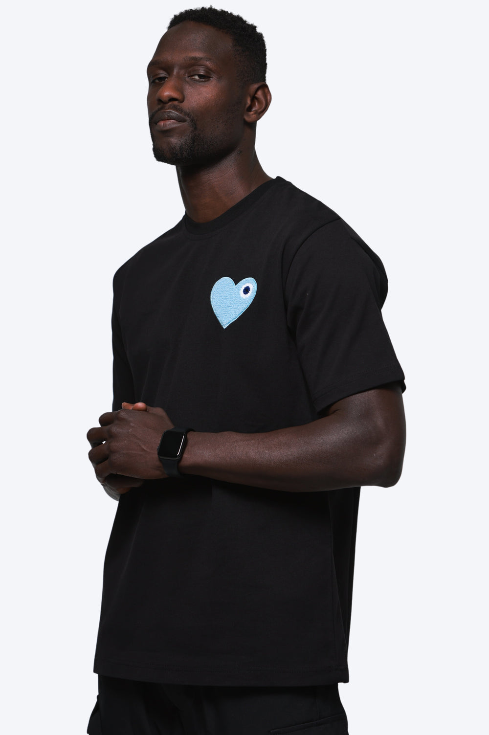 T-SHIRT BRODÉ COEUR BLEU 100% COTON - NOIR