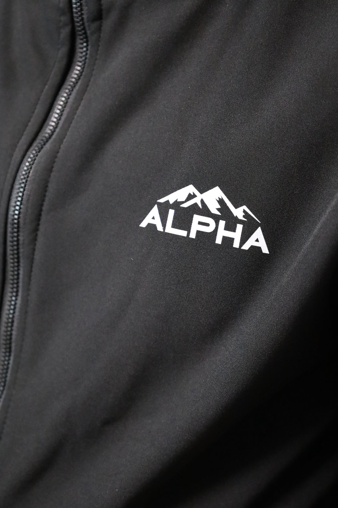Veste Softshell "ALPHA MOUNTAIN" – Édition Masque Intégré