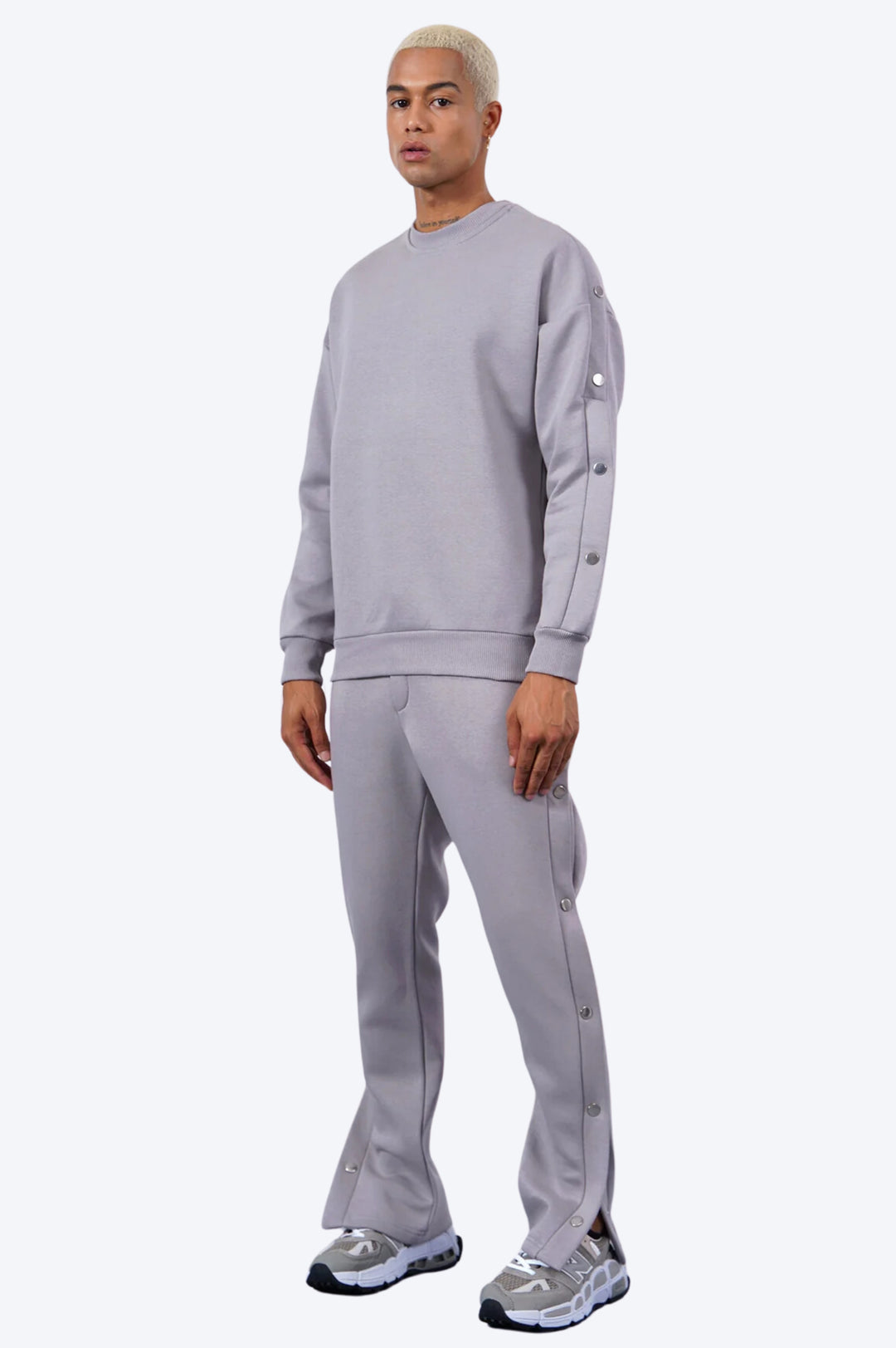 ENSEMBLE SWEAT ET PANTALON GRIS – Alpha