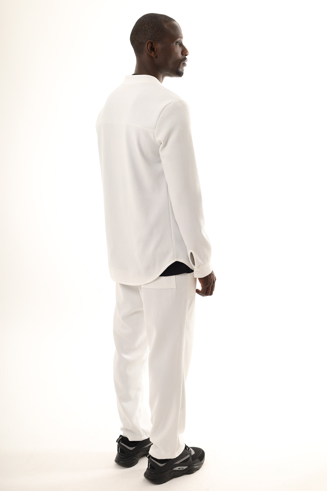 ENSEMBLE PLISSÉ CHEMISE COL MAO ET PANTALON - BLANC