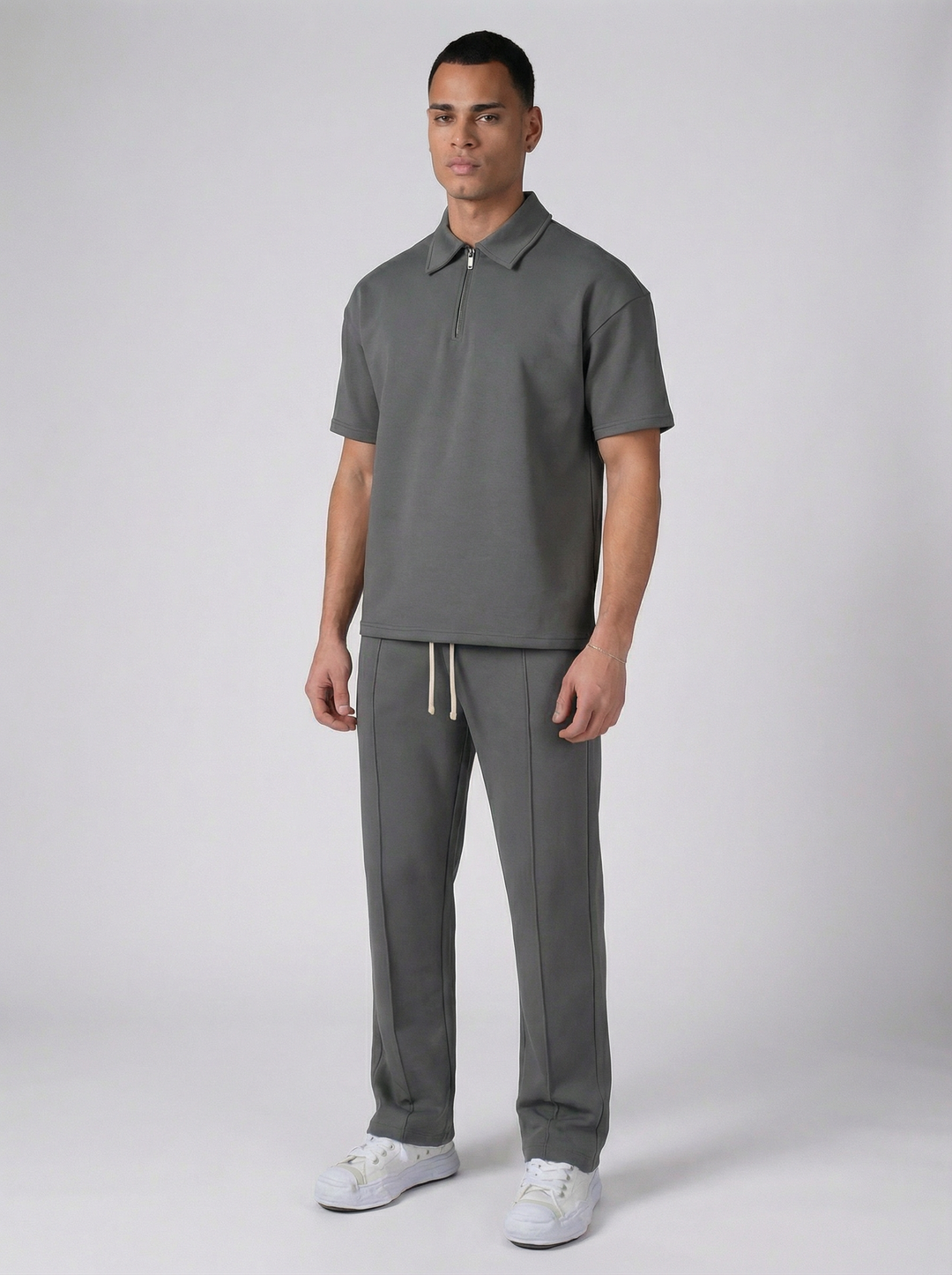 Ensemble Homme Polo Zippé et Pantalon Coupe Moderne - Gris